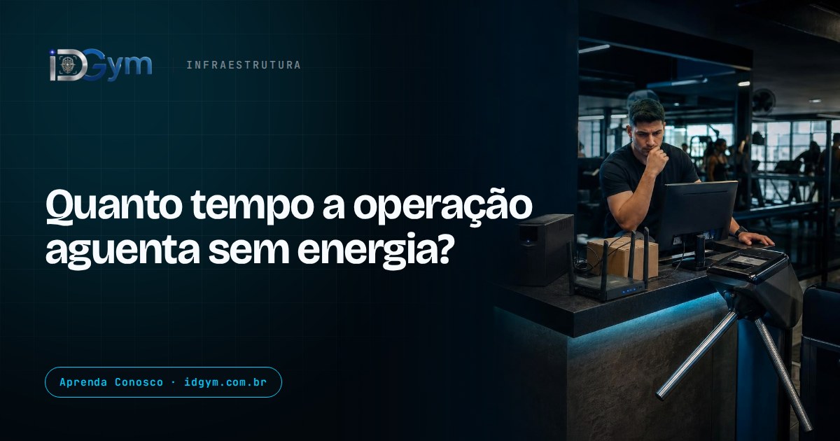 Recepção de academia com catraca, computador, roteador e nobreak ligados durante uma queda de energia, com atendente observando os equipamentos.